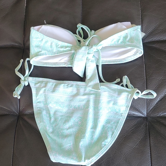 Bikini 👙 - Picture 2 of 7